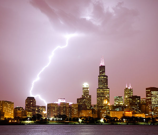 lightning above the Chicago skyline